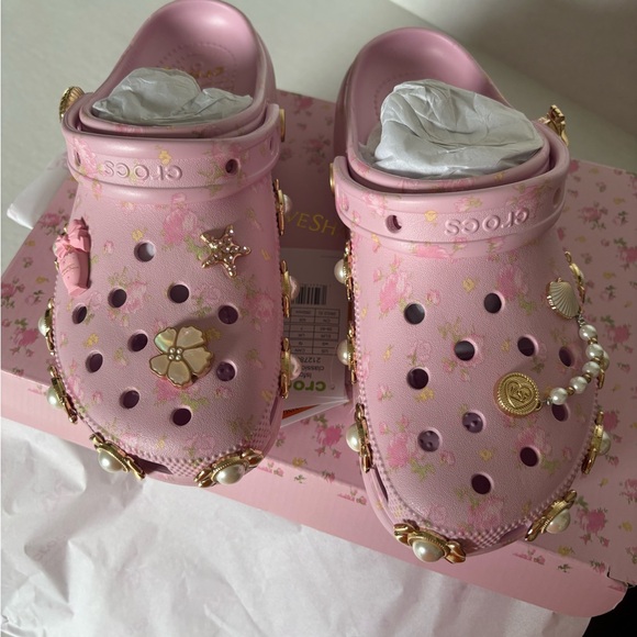 LoveShackFancy X Crocs Classic Platform Clog Size 9 - Picture 3 of 7